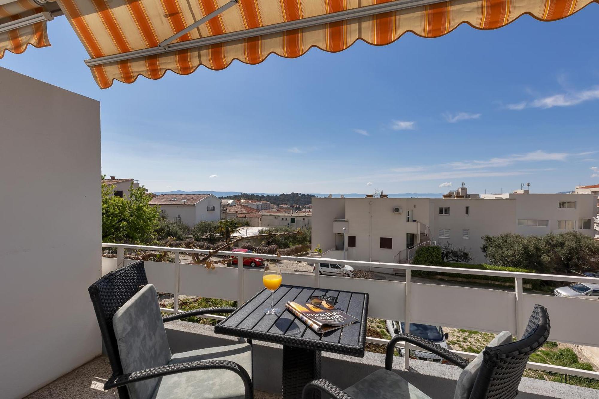 Mediterranean Living 2 Макарська Екстер'єр фото